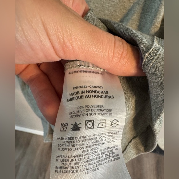 🔴Nike Dri-FIT Gray Tee - Picture 3 of 4